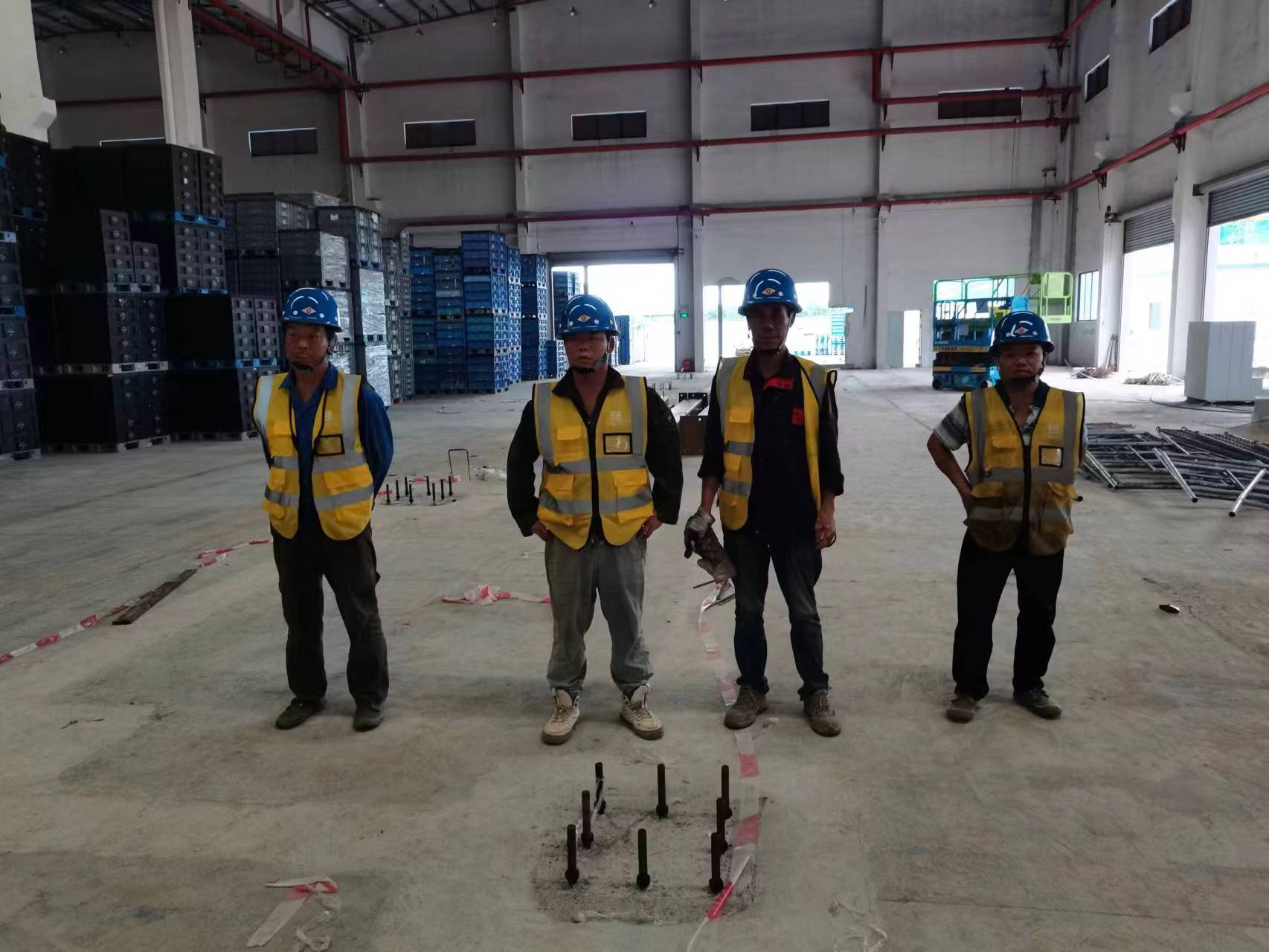 碳紙生産線鋼結構進場 廣州鋼結構公司選擇廣州經緯鋼結構工程有限公司咨詢電話:+852-82477206